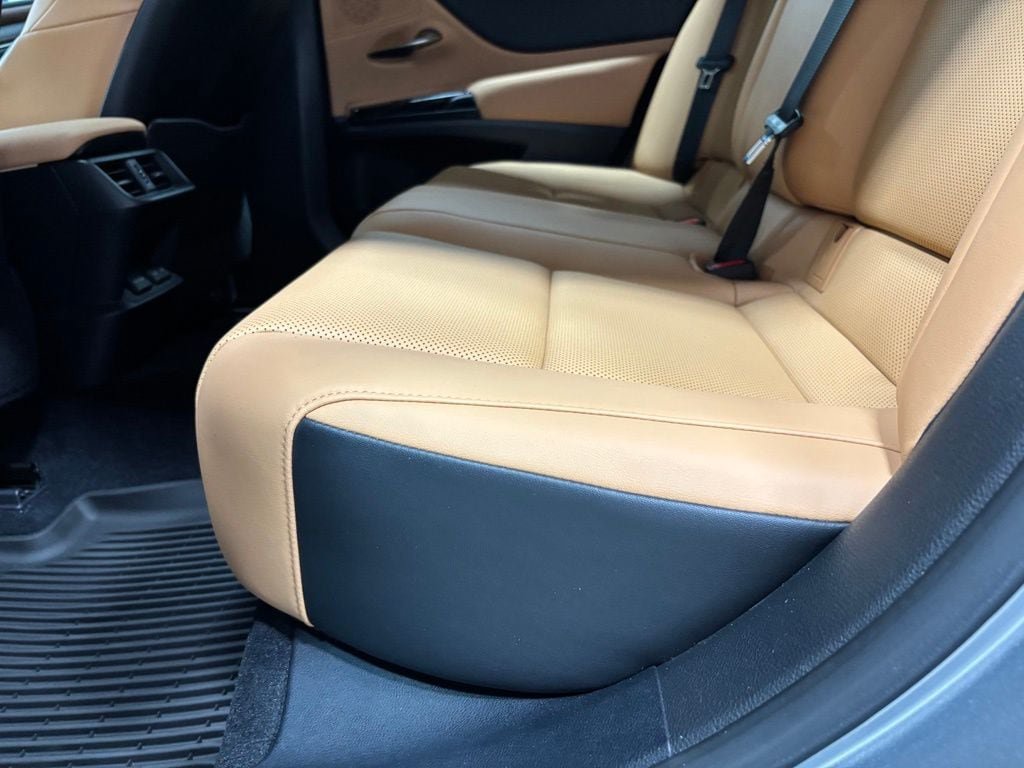 Used 2022 Lexus ES 250 w/ Premium Package AWD/4WD image 44