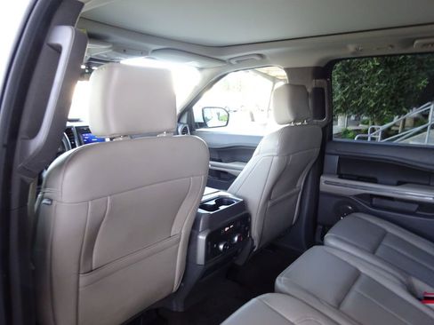 Used 2020 Ford Expedition XLT w/ Equipment Group 202A RWD image 19