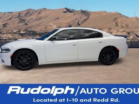 Used 2020 Dodge Charger SXT w/ Blacktop Package image 2