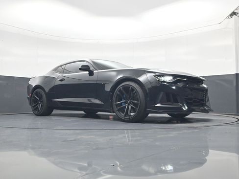 Used 2019 Chevrolet Camaro SS image 19