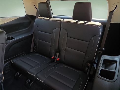 Used 2023 GMC Acadia Denali FWD image 10