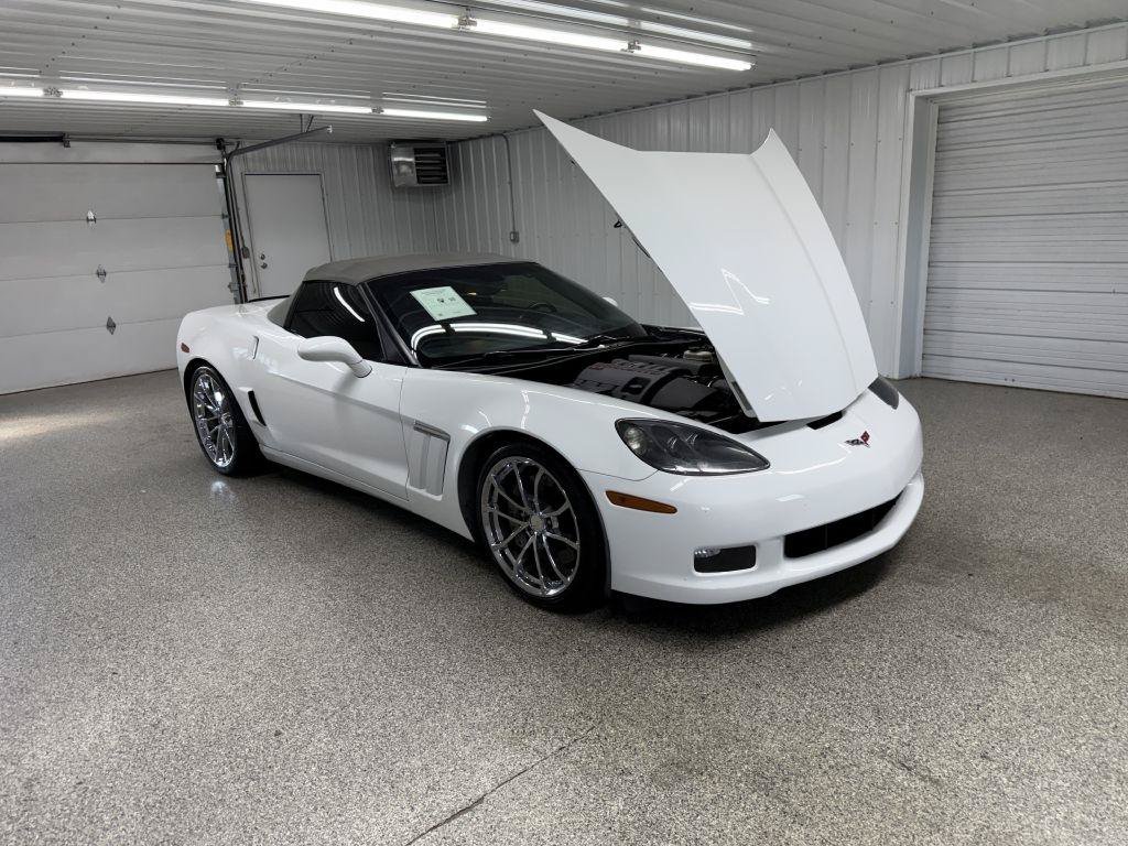 Used 2011 Chevrolet Corvette Grand Sport w/ Preferred Equipment Group RWD image 14