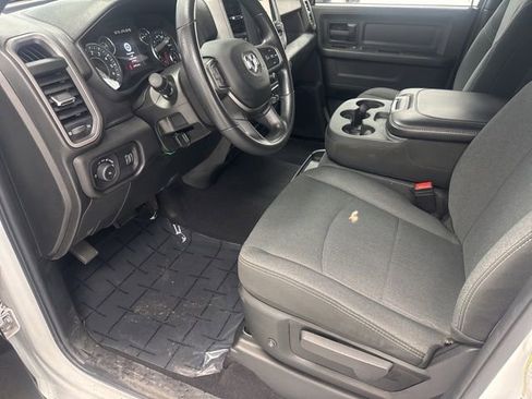 Used 2024 RAM 3500 Tradesman w/ Chrome Appearance Group image 15