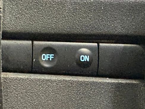 Used 2010 Ford Mustang Convertible image 28