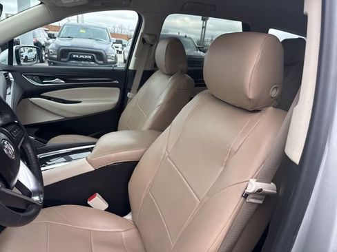 Used 2022 Buick Enclave Essence w/ Sound and Sites Package image 11