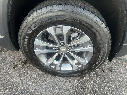 Used 2025 Chevrolet Equinox LT image 29