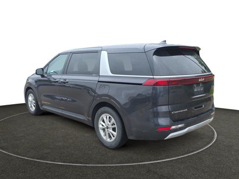 Used 2022 Kia Carnival LX FWD image 3