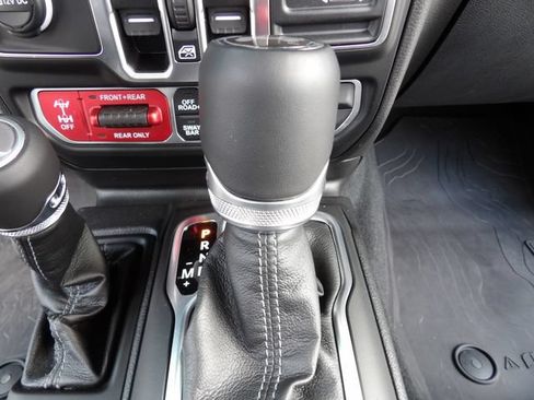 Used 2026 Jeep Wrangler Unlimited Rubicon w/ Safety Group AWD/4WD image 23