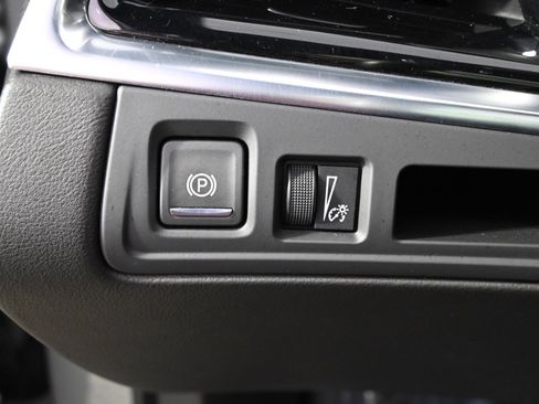 Certified 2025 Cadillac XT6 Premium Luxury image 24