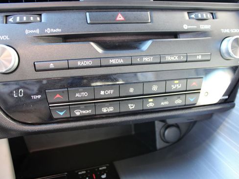 Used 2017 Lexus RX 350 F Sport w/ Cold Weather Package AWD/4WD image 32