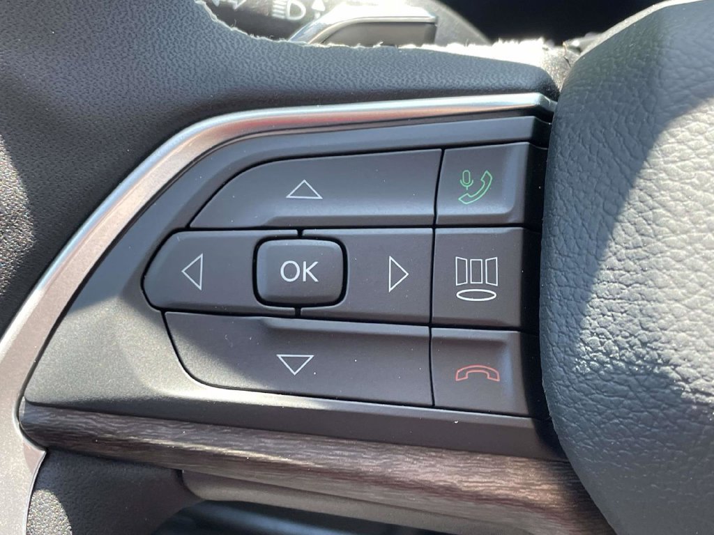 New 2026 Jeep Grand Cherokee Altitude AWD/4WD image 30