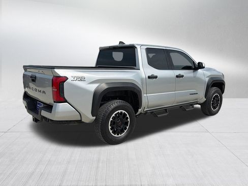 Used 2024 Toyota Tacoma TRD Off-Road AWD/4WD image 6