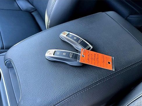 Used 2022 Porsche Cayenne image 35