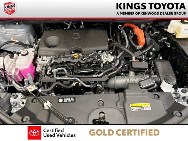 Used 2025 Toyota Sienna XSE AWD/4WD image 31
