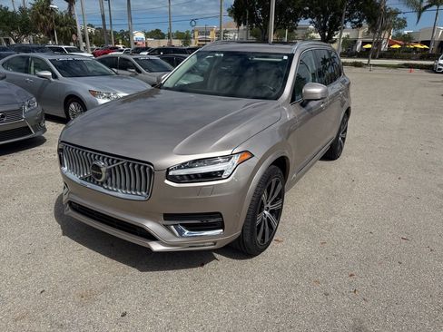 Used 2025 Volvo XC90 B5 Plus w/ Protection Package Premier AWD/4WD image 16