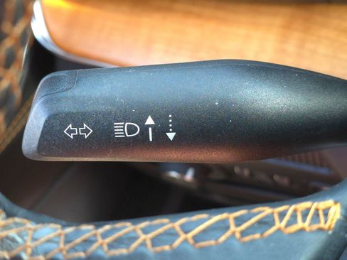 Used 2022 Jeep Grand Wagoneer Series III image 21