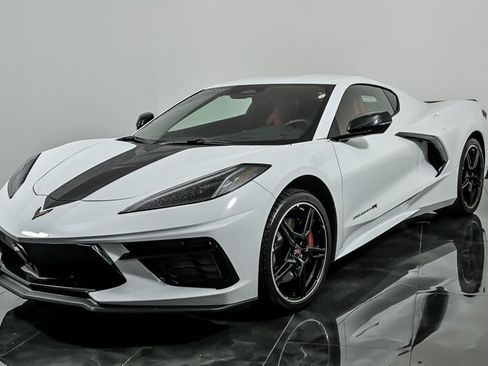 Used 2024 Chevrolet Corvette Stingray Preferred Cpe w/ Z51 Performance Package RWD image 5