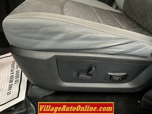 Used 2017 RAM 1500 Big Horn AWD/4WD image 13
