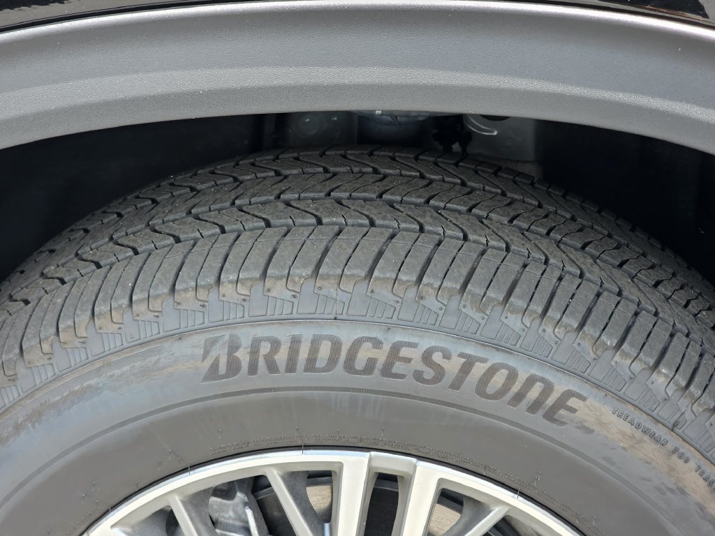 Used 2026 Chevrolet Traverse LT w/ Driver Confidence Package FWD image 30