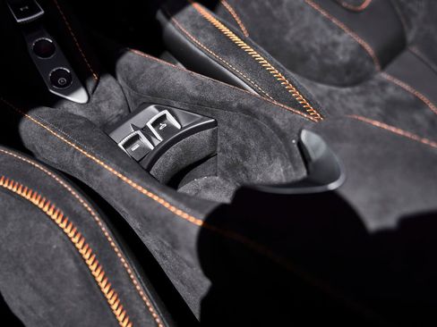 Used 2025 McLaren 750S Spider RWD image 62