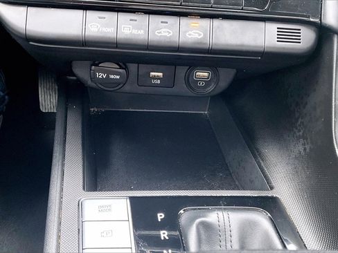 Used 2023 Hyundai Elantra SEL image 36