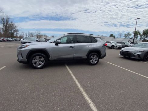 Used 2025 Toyota RAV4 XLE w/ Convenience Package image 6