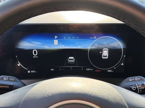 Used 2025 Kia Sportage SX image 28