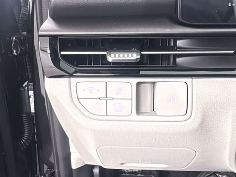 New 2026 Kia Sportage EX image 33