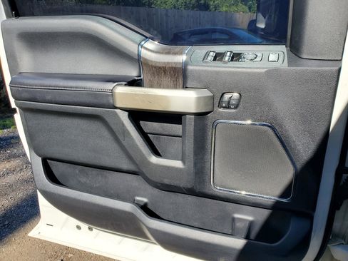 Used 2021 Ford F250 Lariat w/ Lariat Value Package image 19