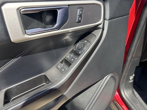 Used 2020 Ford Explorer XLT w/ Equipment Group 202A image 14