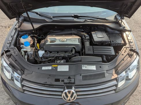 Used 2014 Volkswagen Eos image 43