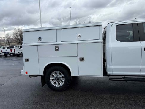 Certified 2022 Ford F250 XL w/ STX Appearance Package image 8