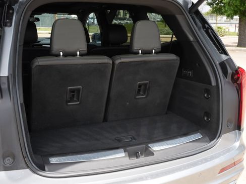 Certified 2024 Cadillac XT6 Premium Luxury image 24