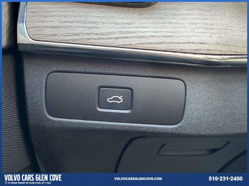 Used 2026 Volvo XC90 B6 Plus w/ Protection Package Premier image 22