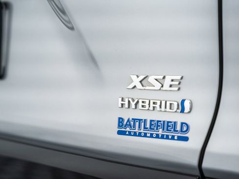 Certified 2024 Toyota RAV4 XSE AWD/4WD image 9