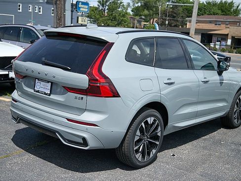 New 2026 Volvo XC60 B5 Plus w/ Climate Package PRO AWD/4WD image 9