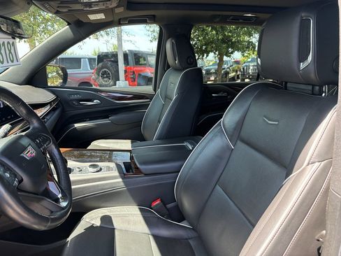 Used 2022 Cadillac Escalade ESV Premium Luxury AWD/4WD image 20