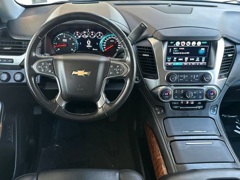 Used 2019 Chevrolet Suburban Premier AWD/4WD image 15
