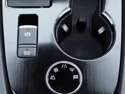 Certified 2025 Nissan Rogue SL w/ Tech Package image 42