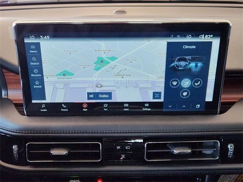 Used 2023 Lincoln Nautilus Reserve w/ Equipment Group 201A image 17