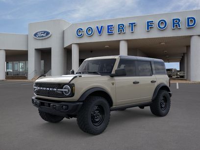 New 2026 Ford Bronco Badlands w/ Black Appearance Package