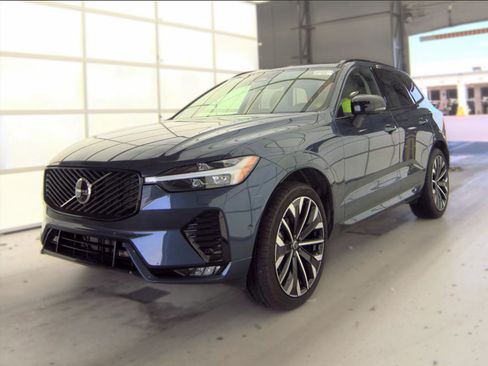 Used 2026 Volvo XC60 B5 Ultra AWD/4WD image 1