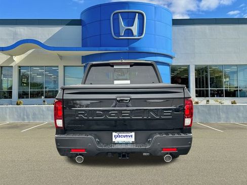 New 2026 Honda Ridgeline Black Edition image 3
