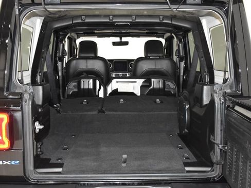 Used 2022 Jeep Wrangler Unlimited Sahara image 31