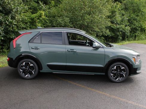 New 2026 Kia Niro Wind FWD image 5