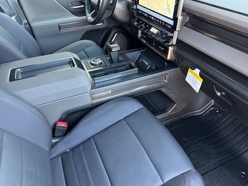 Used 2025 GMC Hummer EV 3X w/ Extreme Off-Road Package AWD/4WD image 16
