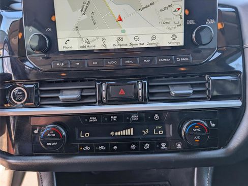 Used 2022 Nissan Pathfinder SL w/ SL Black Package image 16