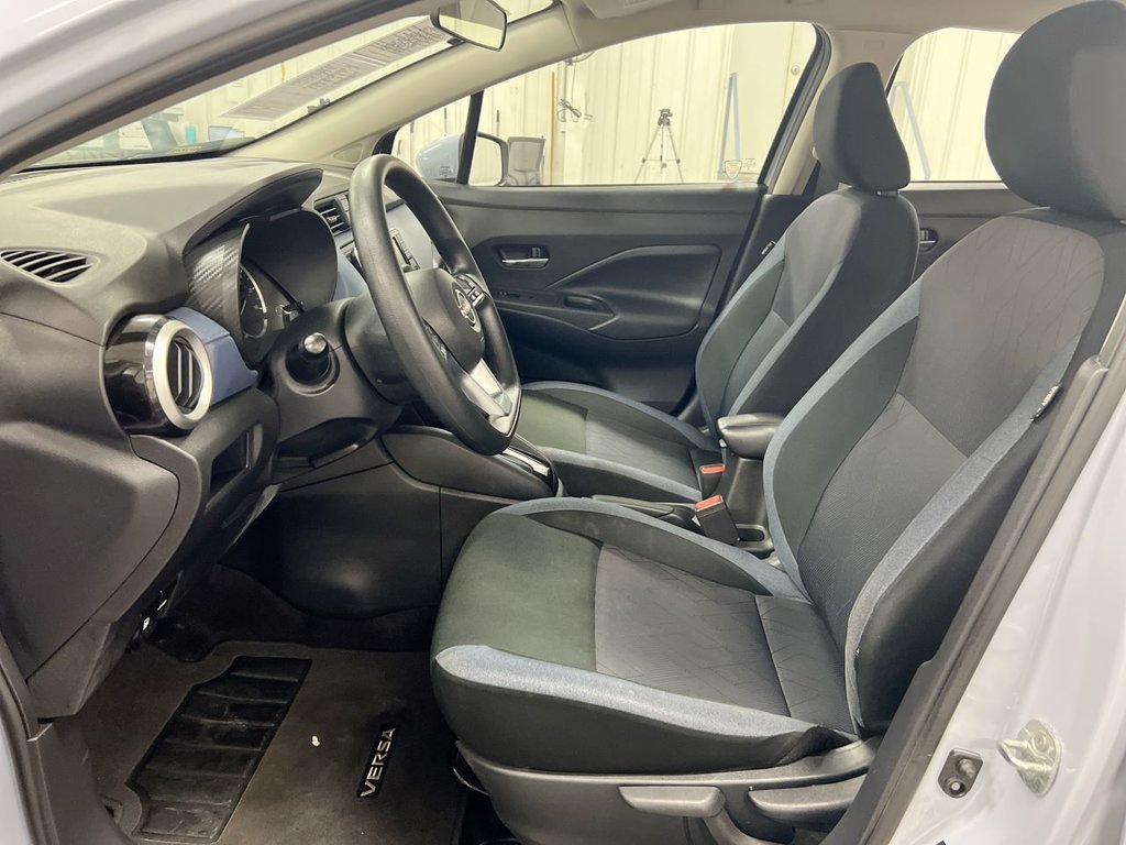Used 2024 Nissan Versa SV w/ Trunk Package FWD image 18