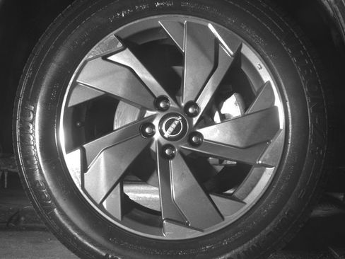 Used 2025 Nissan Rogue SV image 13