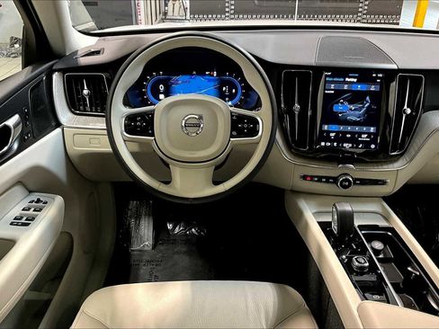 Certified 2023 Volvo XC60 B5 Plus w/ Climate Package image 5